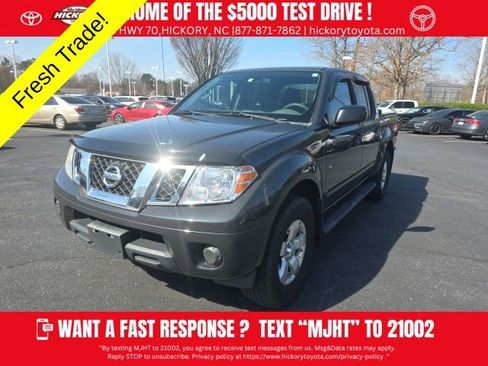 Used 2012 Nissan Frontier SV image 2