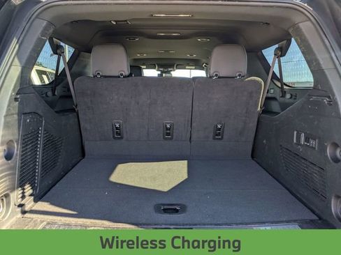 Used 2024 GMC Yukon XL Denali image 32