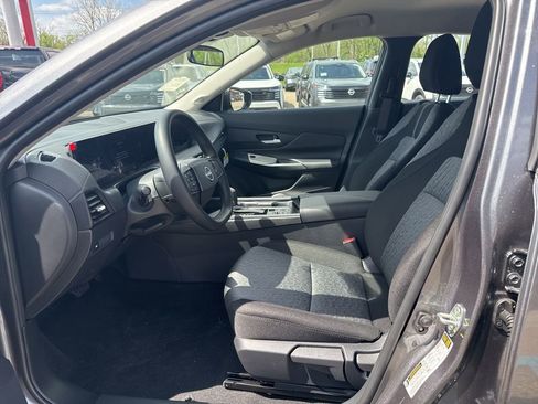New 2026 Nissan Sentra SV FWD image 9