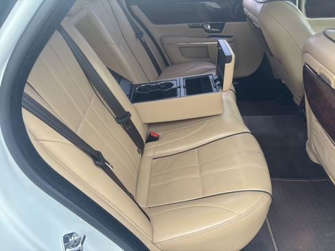 Used 2011 Jaguar XJ L RWD image 16