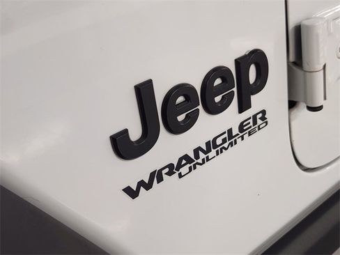 Used 2021 Jeep Wrangler Unlimited Sport image 13