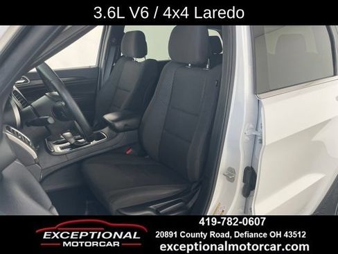 Used 2020 Jeep Grand Cherokee Laredo AWD/4WD image 33