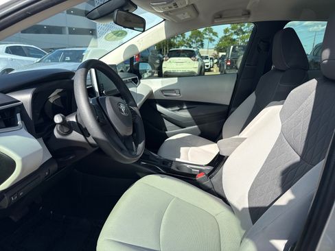 Used 2021 Toyota Corolla LE FWD image 11