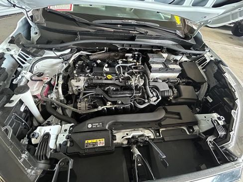 Used 2024 Toyota Corolla Cross L FWD image 29