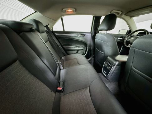 Used 2020 Chrysler 300 Touring w/ Sport Appearance Package RWD image 25