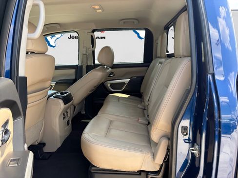 Used 2016 Nissan Titan SL AWD/4WD image 22