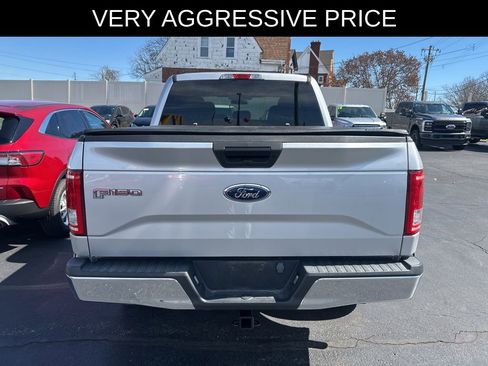 Used 2016 Ford F150 XLT image 6