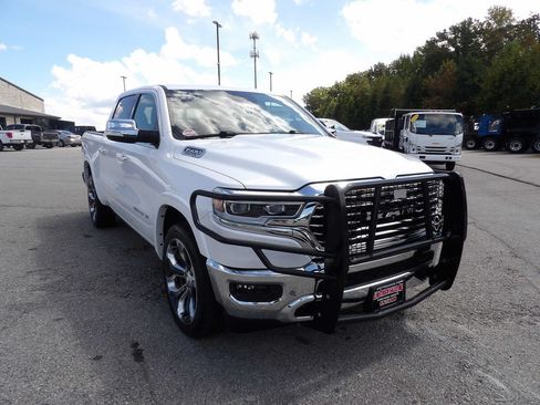 Used 2019 RAM 1500 Limited AWD/4WD image 11