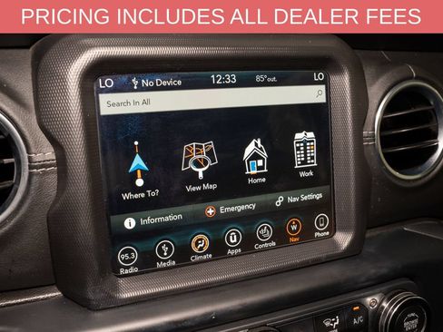 Used 2019 Jeep Wrangler Unlimited Sahara AWD/4WD image 12