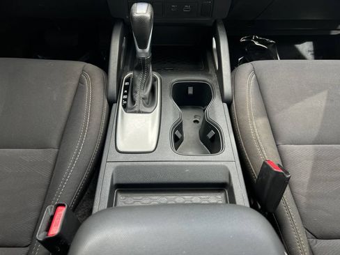 Used 2022 Nissan Frontier SV w/ SV Premium Package AWD/4WD image 11