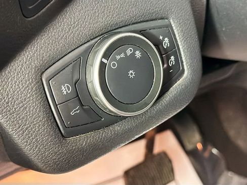 Used 2018 Ford Escape SE FWD image 10