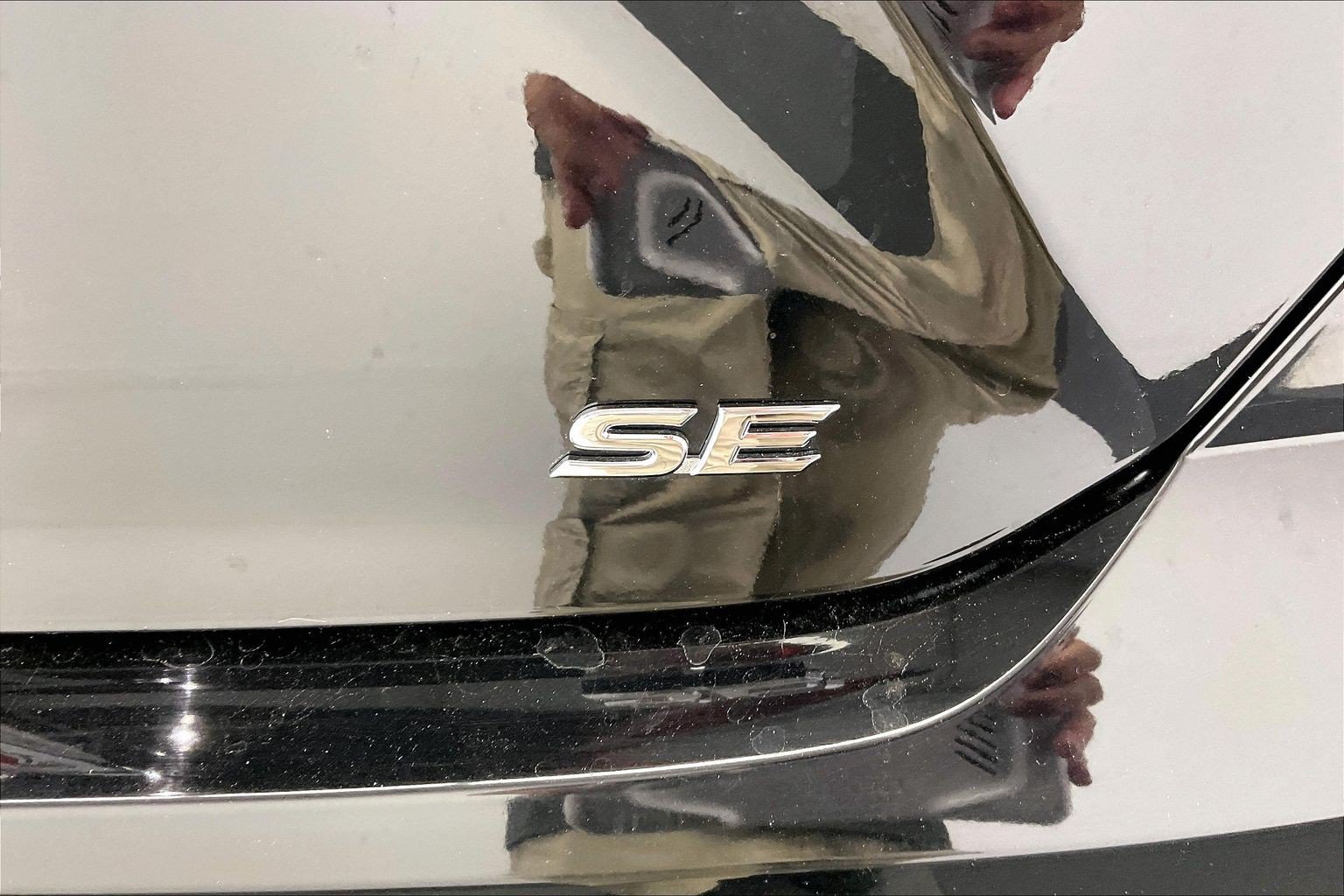 Used 2025 Toyota Camry SE FWD image 7