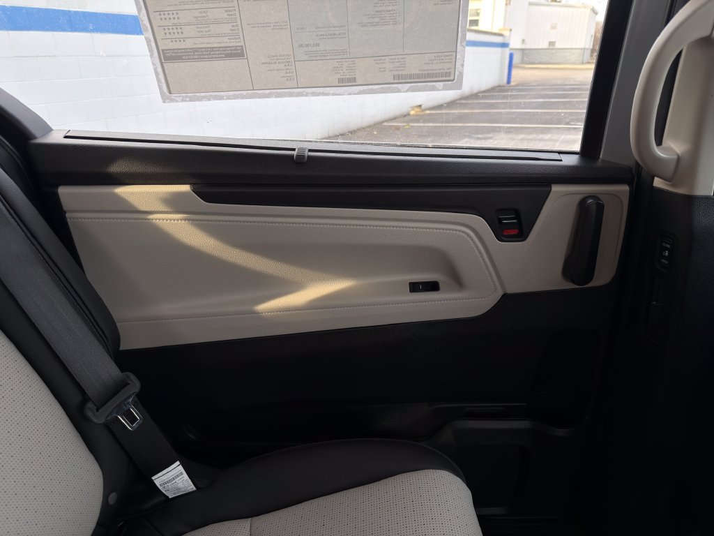 Certified 2026 Honda Odyssey Elite image 21