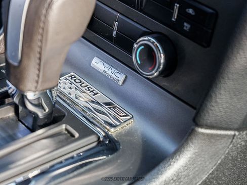 Used 2014 Ford Mustang GT Premium image 44