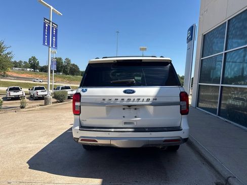Used 2022 Ford Expedition XLT RWD image 6