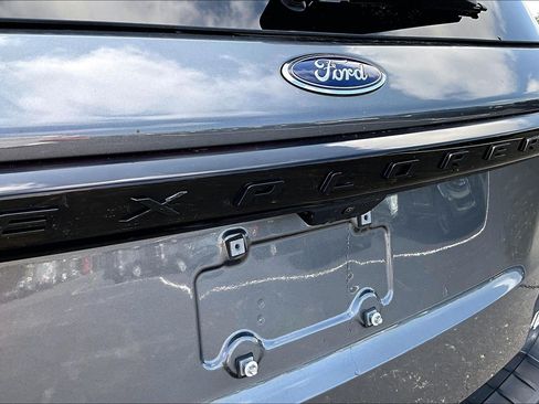 Used 2025 Ford Explorer ST-Line AWD/4WD image 33