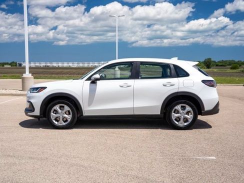 Used 2025 Honda HR-V LX image 4