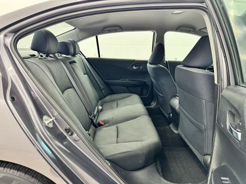 Used 2017 Honda Accord LX image 17