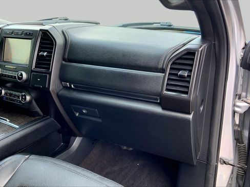 Used 2020 Ford Expedition Limited RWD image 13