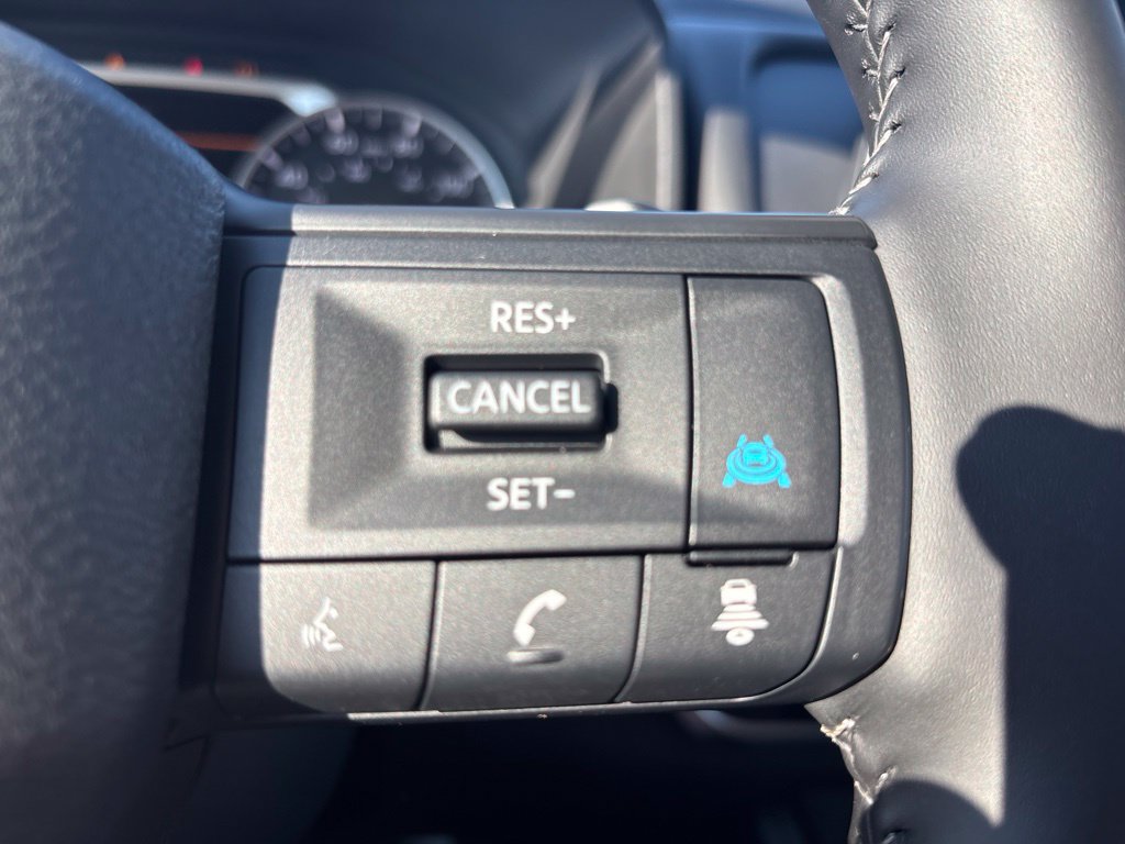 Certified 2026 Nissan Rogue SV FWD image 23