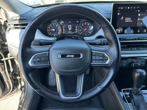 Used 2022 Jeep Compass Limited image 31