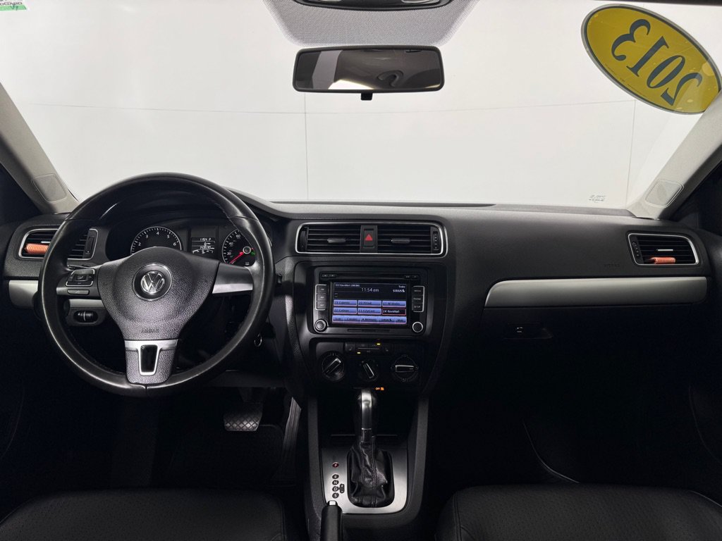Used 2013 Volkswagen Jetta SE FWD image 19