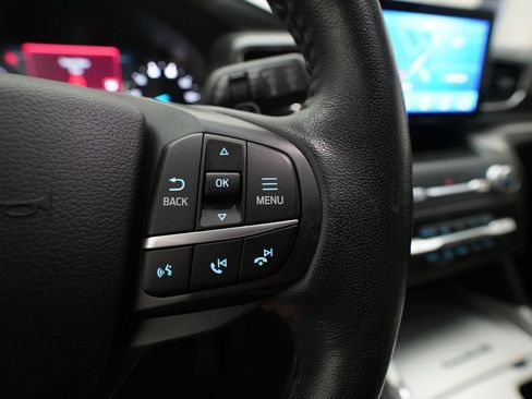 Used 2020 Ford Explorer XLT w/ Equipment Group 202A AWD/4WD image 19