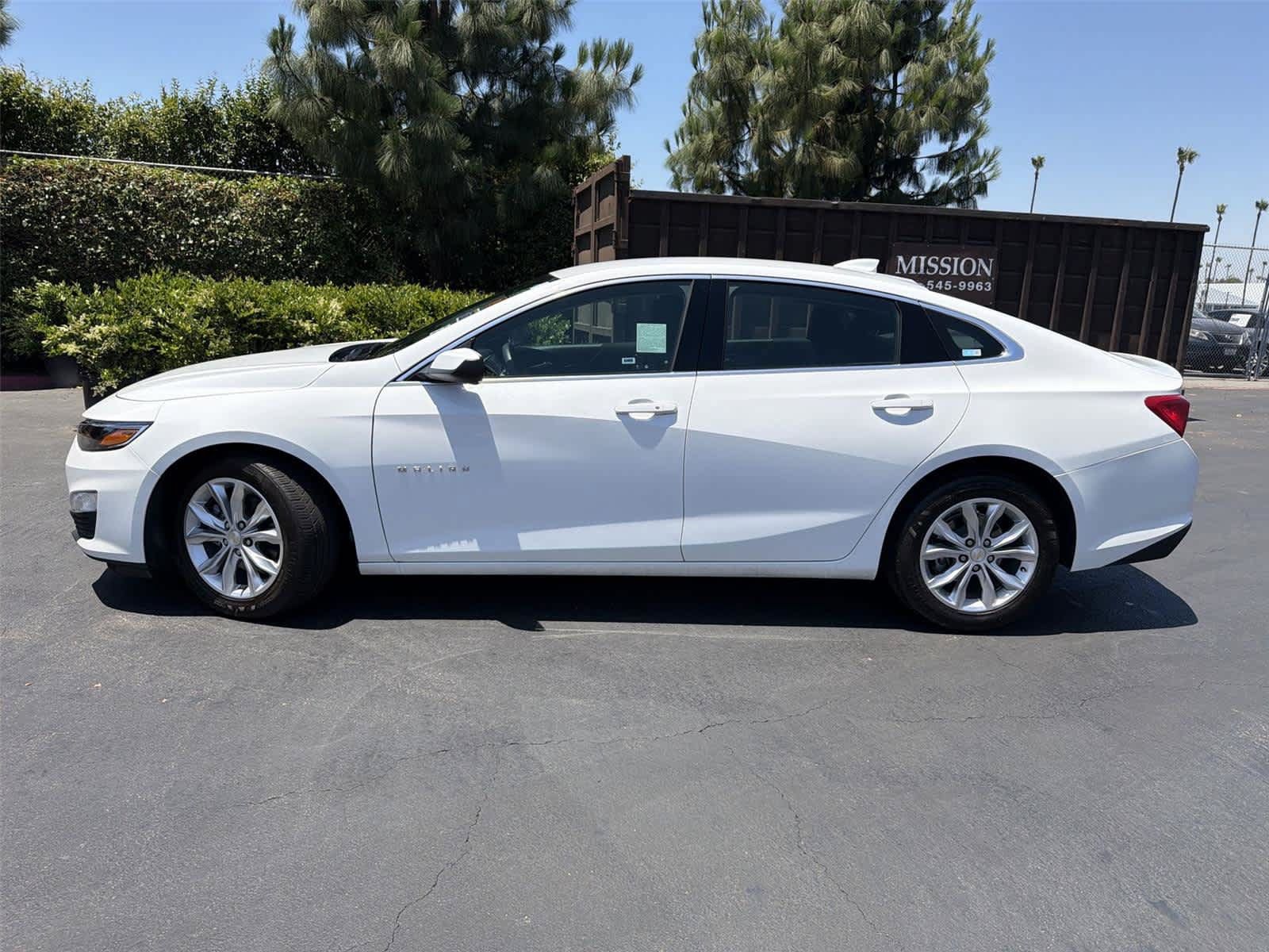 Used 2024 Chevrolet Malibu LT FWD image 3