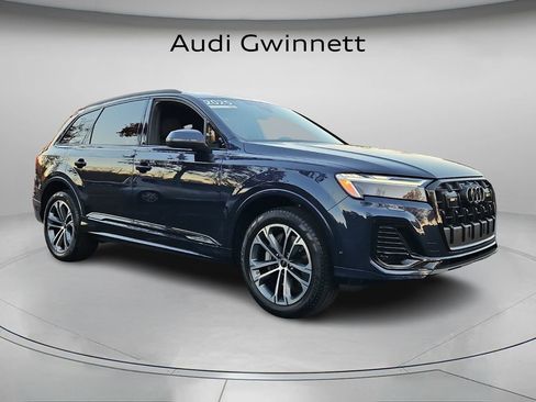 Certified 2025 Audi Q7 2.0T Premium w/ Convenience Plus Package image 9