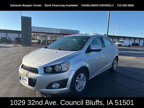 Used 2015 Chevrolet Sonic LT image 4