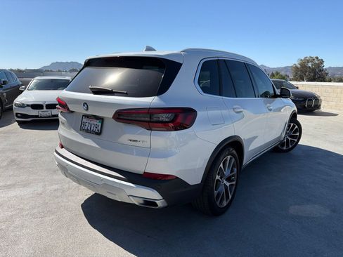 Used 2023 BMW X5 xDrive40i w/ Premium Package AWD/4WD image 4