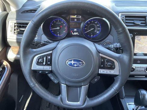 Used 2017 Subaru Outback 3.6R Touring image 32