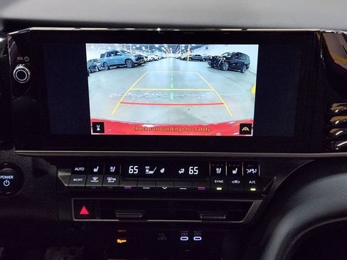 Used 2025 Toyota Camry XSE image 39