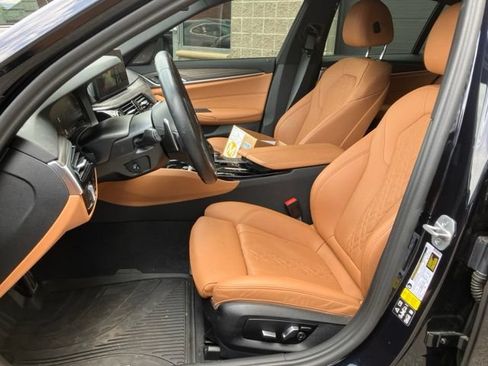 Used 2023 BMW 540i xDrive w/ M Sport Package AWD/4WD image 2