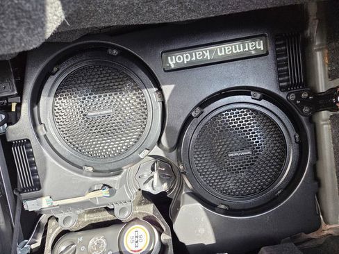 Used 2013 Dodge Challenger R/T RWD image 15