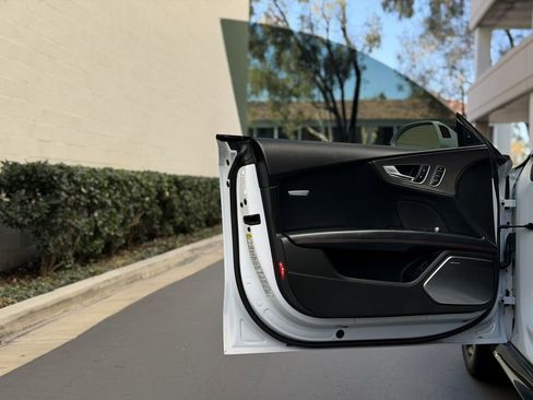 Used 2014 Audi RS 7 Prestige image 11