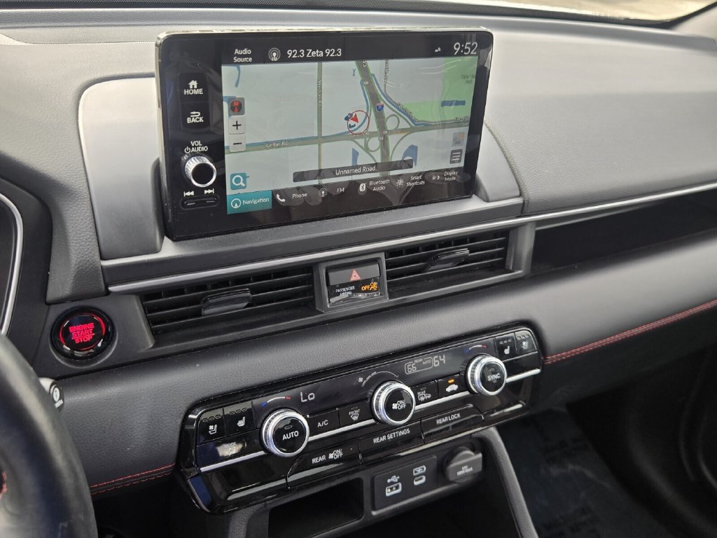 Certified 2025 Honda Pilot Black Edition image 23