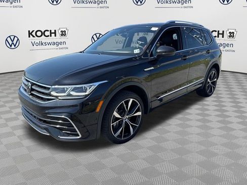 Used 2023 Volkswagen Tiguan SEL R-Line AWD/4WD image 3
