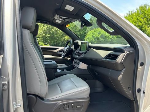 Used 2022 GMC Yukon SLT w/ SLT Luxury Package RWD image 39