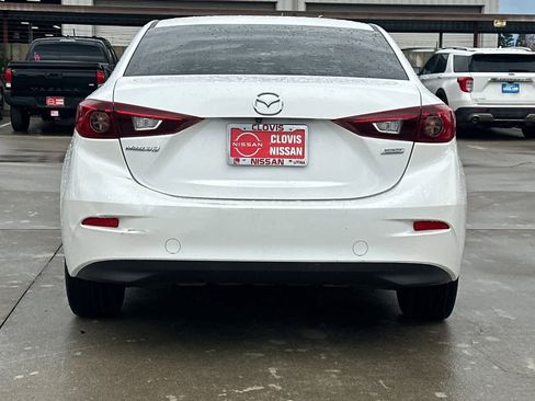 Used 2018 MAZDA MAZDA3 Sport image 8