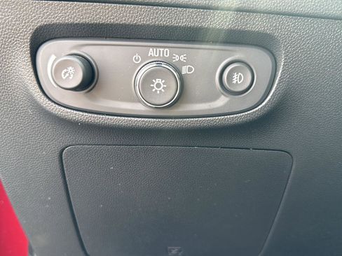 Used 2023 Buick Encore GX Essence w/ Experience Buick Package FWD image 11