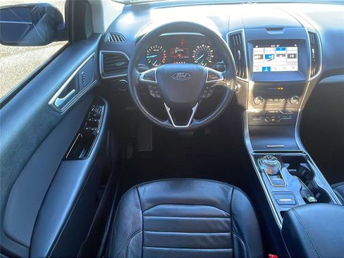 Used 2019 Ford Edge SEL image 19