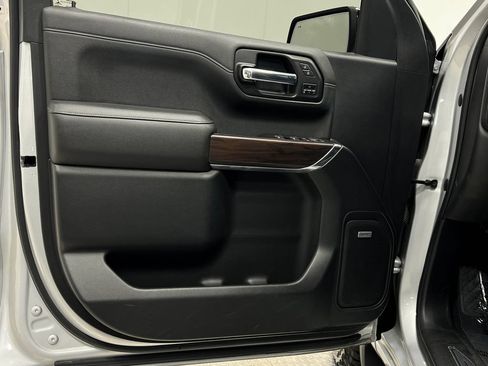 Used 2019 GMC Sierra 1500 SLT AWD/4WD image 15