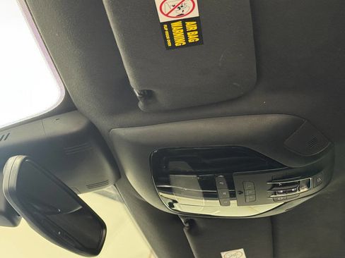 Used 2017 Maserati Ghibli image 43