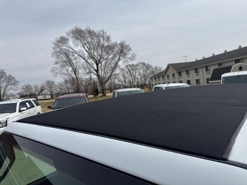 Used 2021 Jeep Wrangler Sport w/ Sun And Sound Package image 14