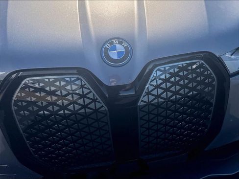 Used 2024 BMW iX xDrive50 w/ Sport Package AWD/4WD image 31