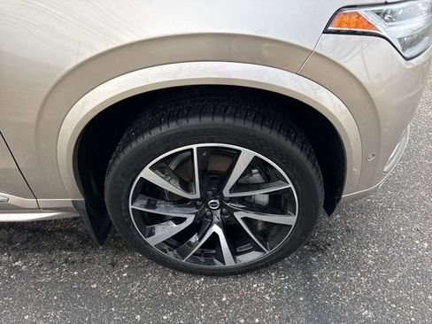 Used 2024 Volvo XC90 B6 Plus w/ Protection Package image 5