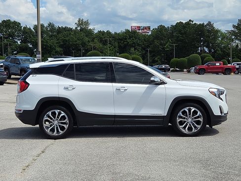 Used 2020 GMC Terrain SLT w/ Preferred Package FWD image 6