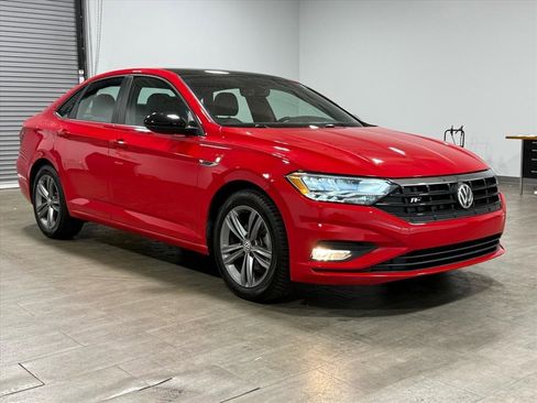 Used 2020 Volkswagen Jetta R-Line w/ R-Line Cold Weather Package image 2