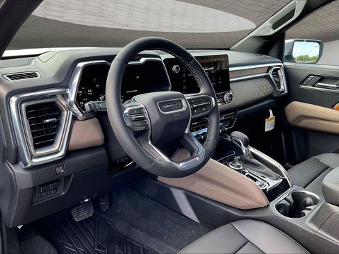 New 2026 GMC Canyon Denali AWD/4WD image 8